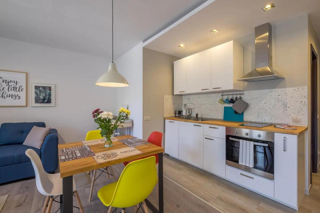 Quiet & Airy Modern Apt. Top Centre Free Parking صوفيا المظهر الخارجي الصورة