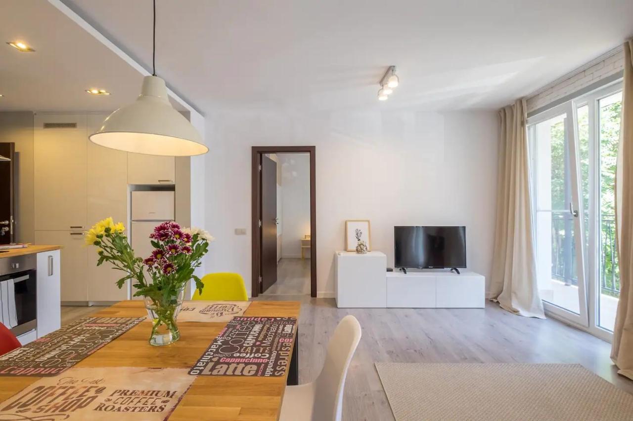 Quiet & Airy Modern Apt. Top Centre Free Parking صوفيا المظهر الخارجي الصورة