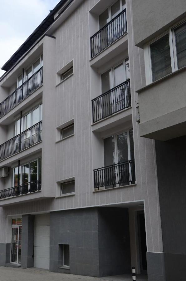Quiet & Airy Modern Apt. Top Centre Free Parking صوفيا المظهر الخارجي الصورة