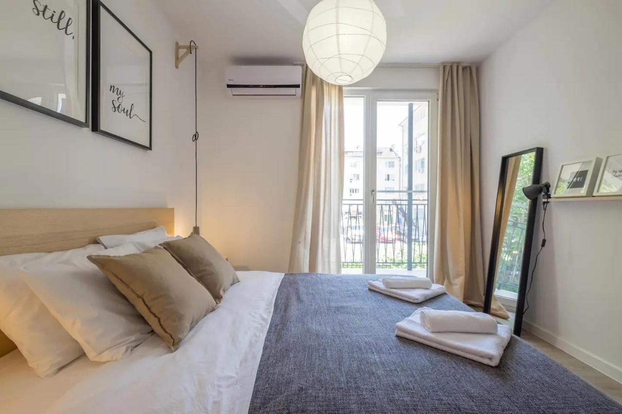 Quiet & Airy Modern Apt. Top Centre Free Parking صوفيا المظهر الخارجي الصورة